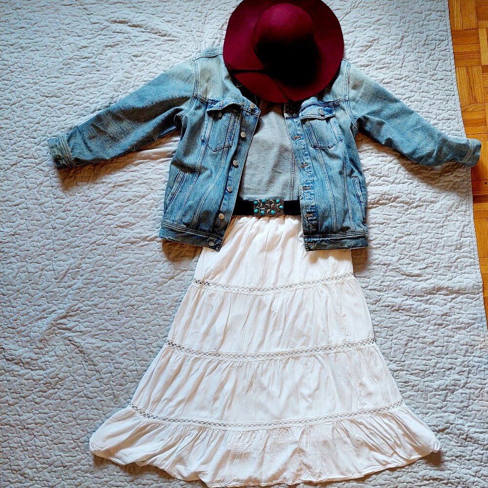 Long white boho skirt with lace details